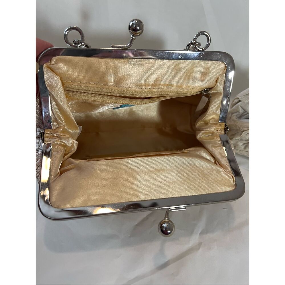New without tags The Sak cream and silver clutch bag - Picture 4 of 5